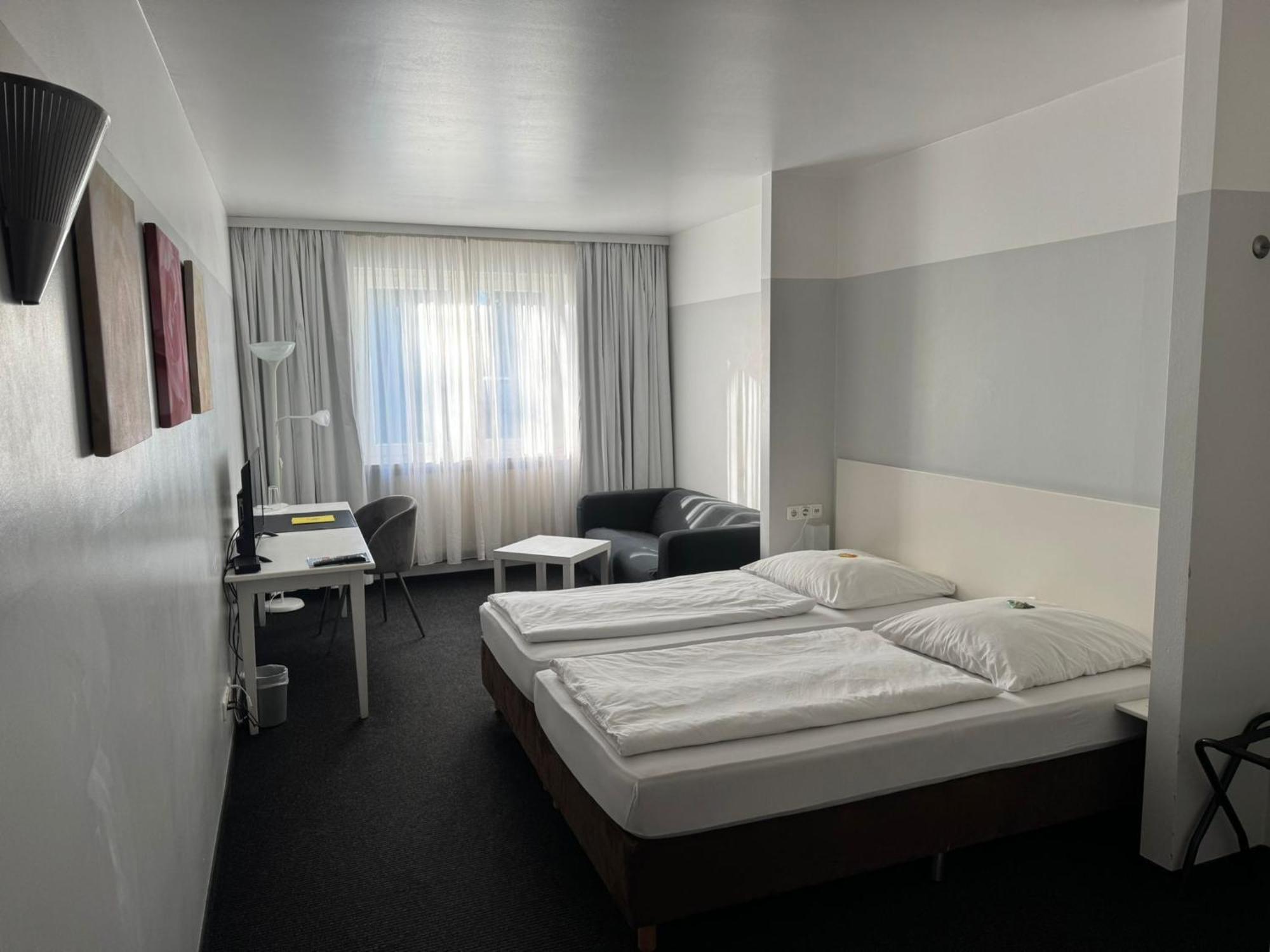 Hotel U Muelheim Free Parking Highspeed Wifi Muelheim an der Ruhr Exterior photo
