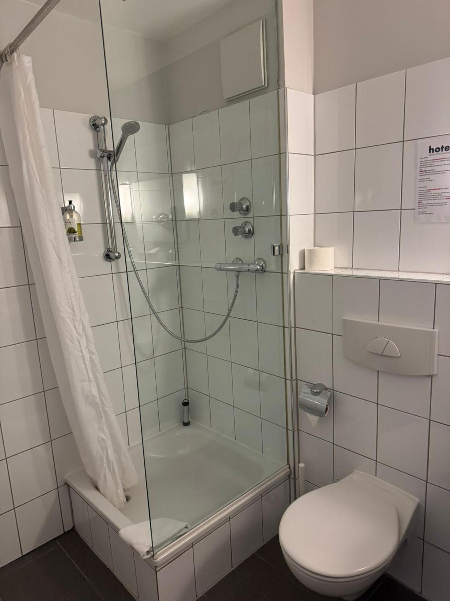 Hotel U Muelheim Free Parking Highspeed Wifi Muelheim an der Ruhr Exterior photo