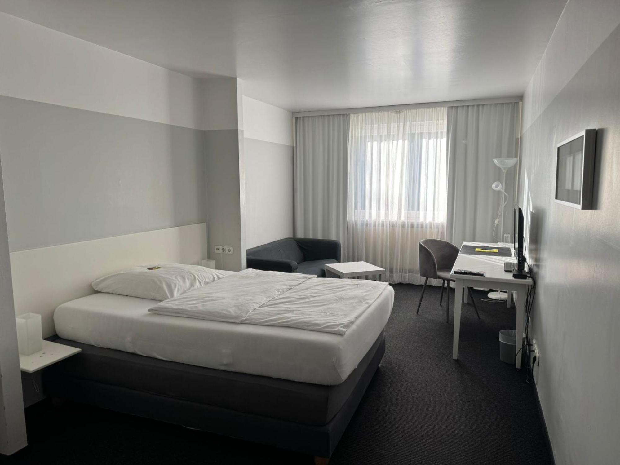 Hotel U Muelheim Free Parking Highspeed Wifi Muelheim an der Ruhr Exterior photo